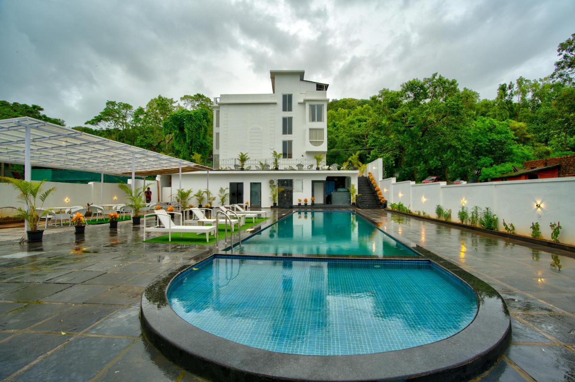 Goa Courtyard By The Porto Arpora Ξενοδοχείο Baga Εξωτερικό φωτογραφία