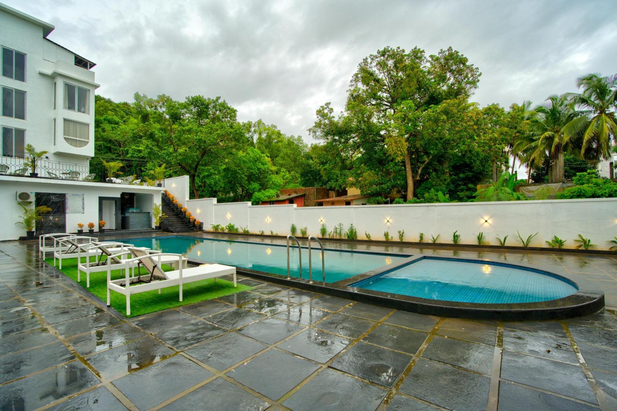 Goa Courtyard By The Porto Arpora Ξενοδοχείο Baga Εξωτερικό φωτογραφία