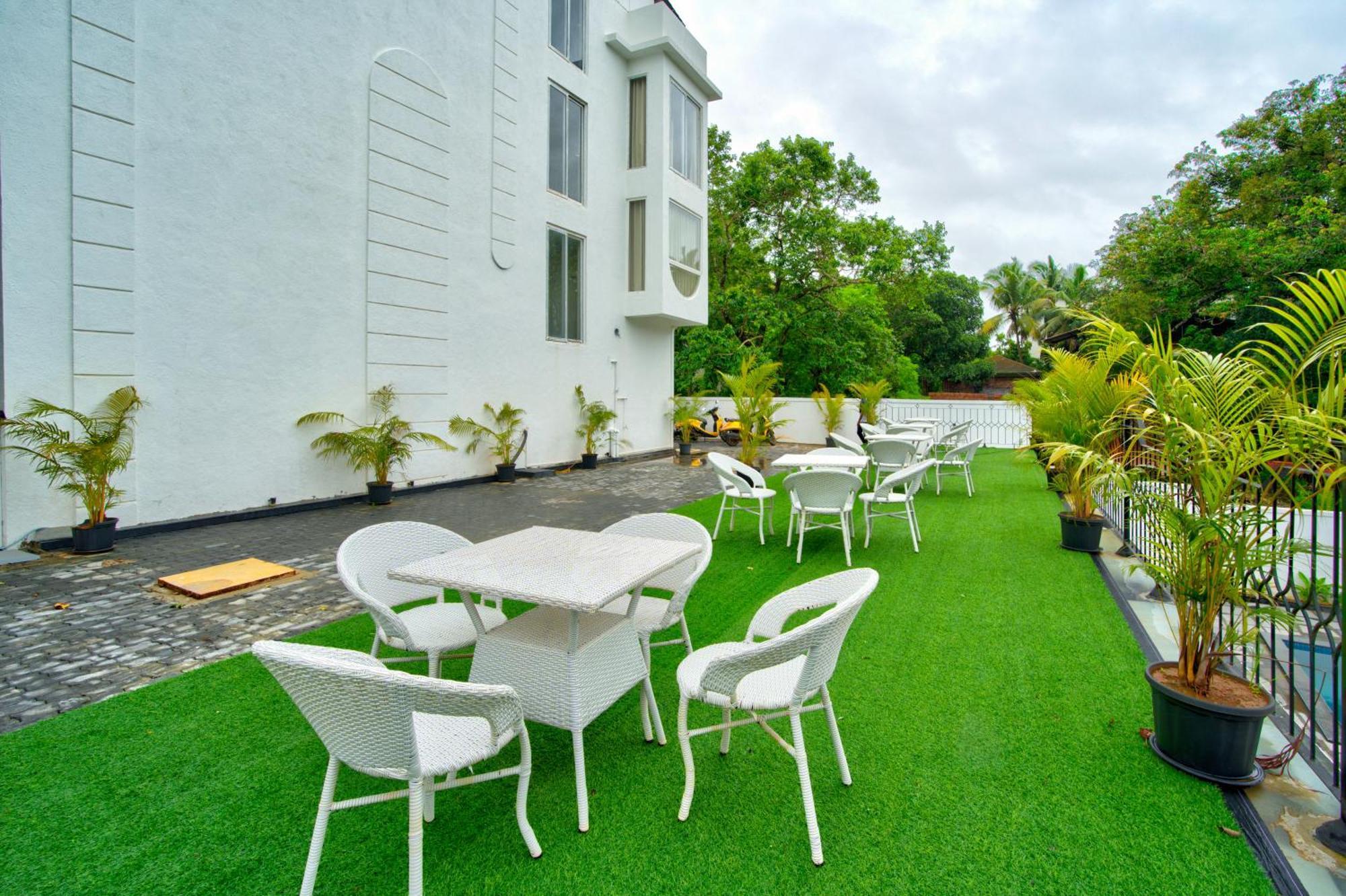 Goa Courtyard By The Porto Arpora Ξενοδοχείο Baga Εξωτερικό φωτογραφία