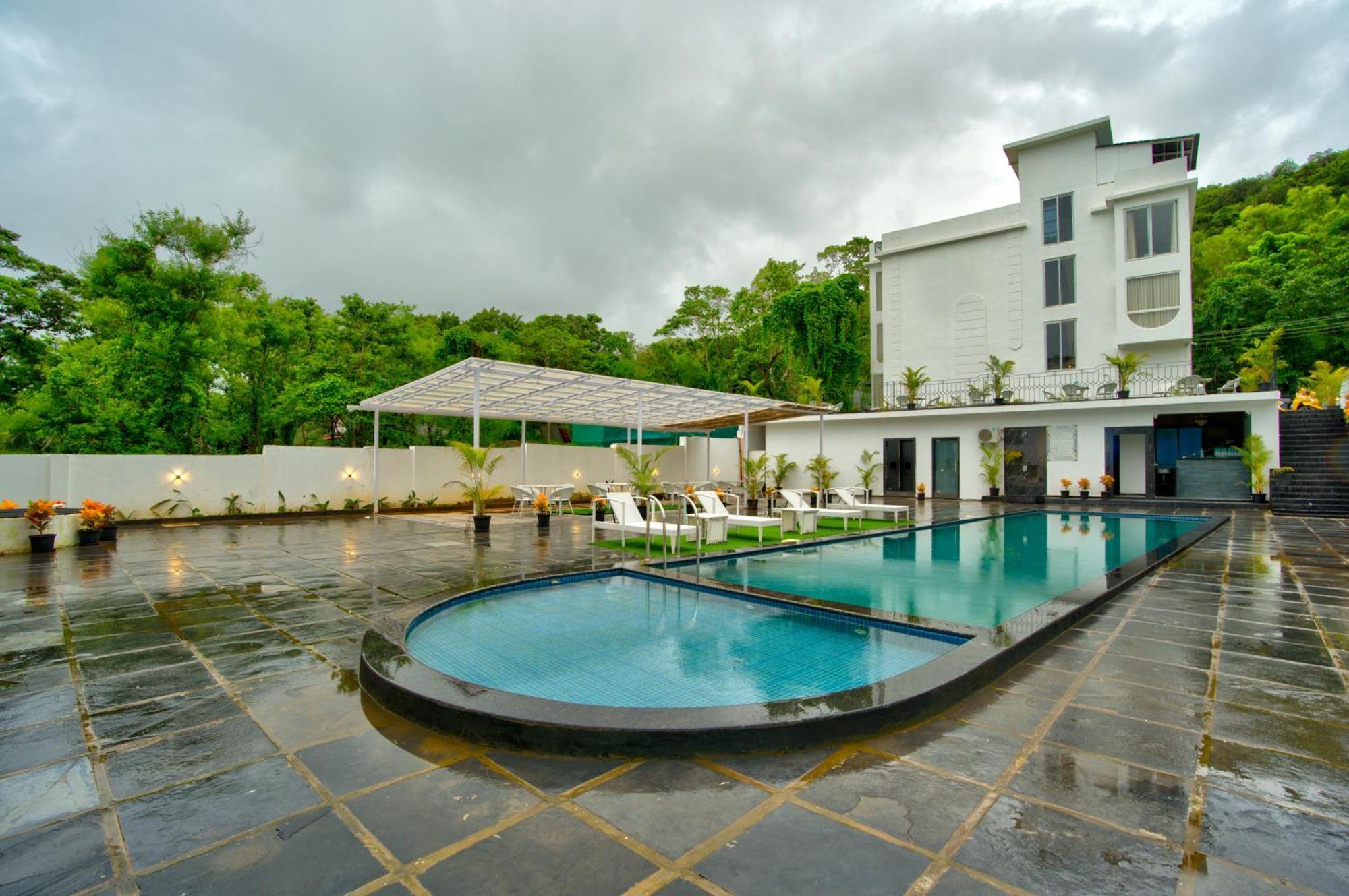 Goa Courtyard By The Porto Arpora Ξενοδοχείο Baga Εξωτερικό φωτογραφία
