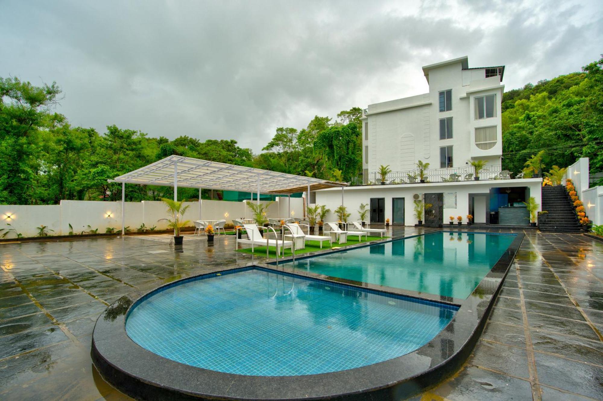 Goa Courtyard By The Porto Arpora Ξενοδοχείο Baga Εξωτερικό φωτογραφία